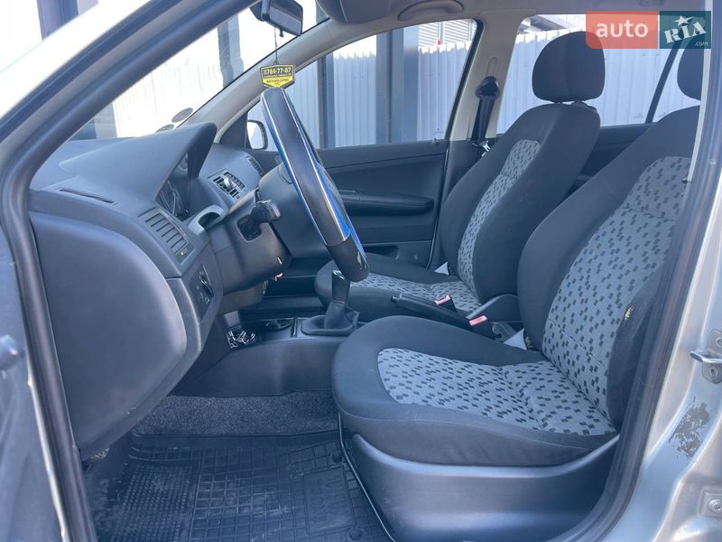 Хэтчбек Skoda Fabia 2006 в Киеве