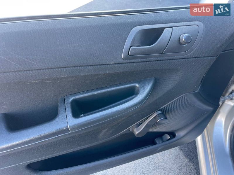 Хэтчбек Skoda Fabia 2006 в Киеве