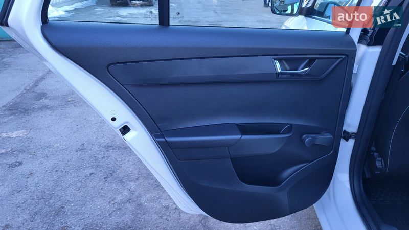 Универсал Skoda Fabia 2021 в Киеве фото 28 Универсал Skoda Fabia 2021 в Киеве