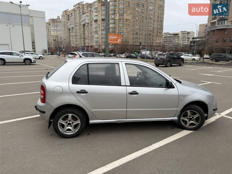 Хэтчбек Skoda Fabia 2002 в Киеве