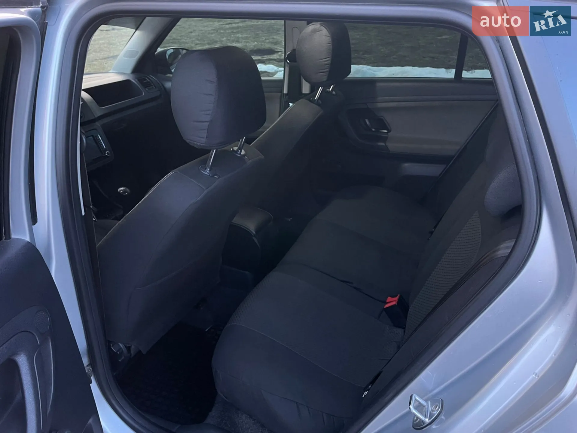 2011 Skoda Fabia - мініатюра 6