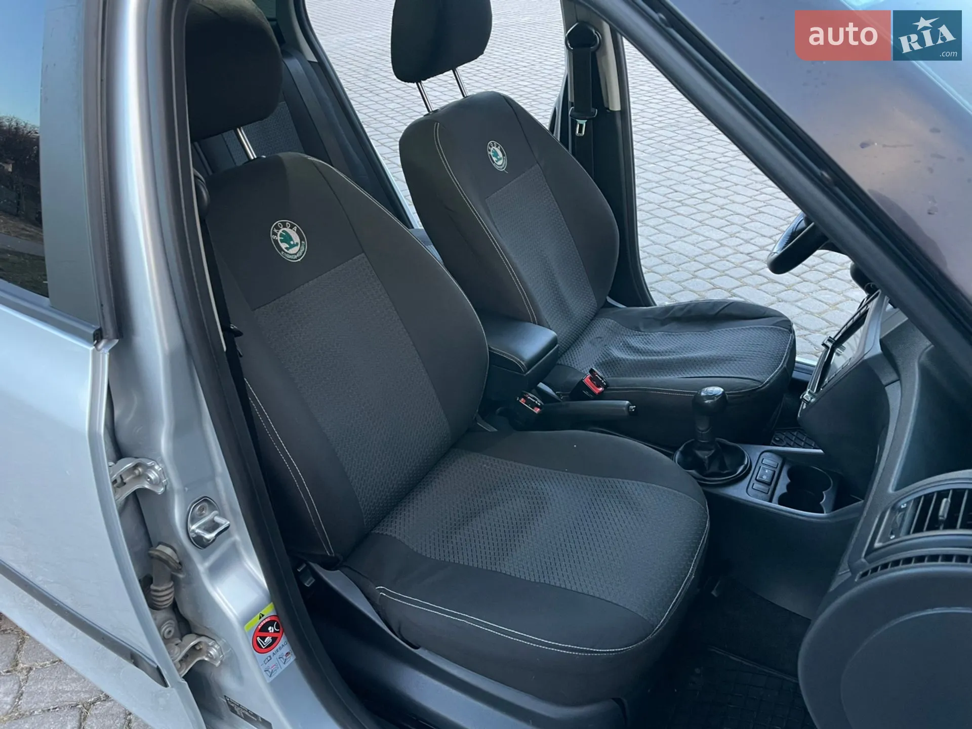2011 Skoda Fabia - мініатюра 8