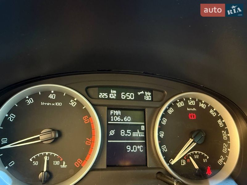 Универсал Skoda Fabia 2009 в Звягеле