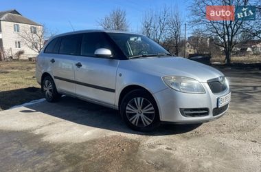 Универсал Skoda Fabia 2009 в Житомире