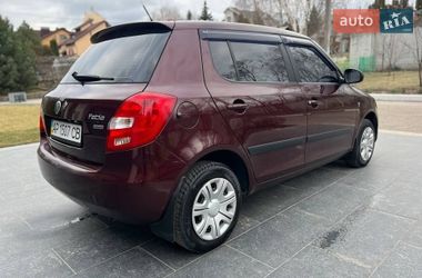 Хетчбек Skoda Fabia 2011 в Запоріжжі