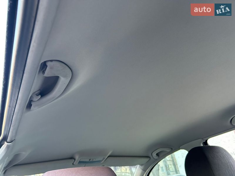 Седан Skoda Fabia 2002 в Броварах