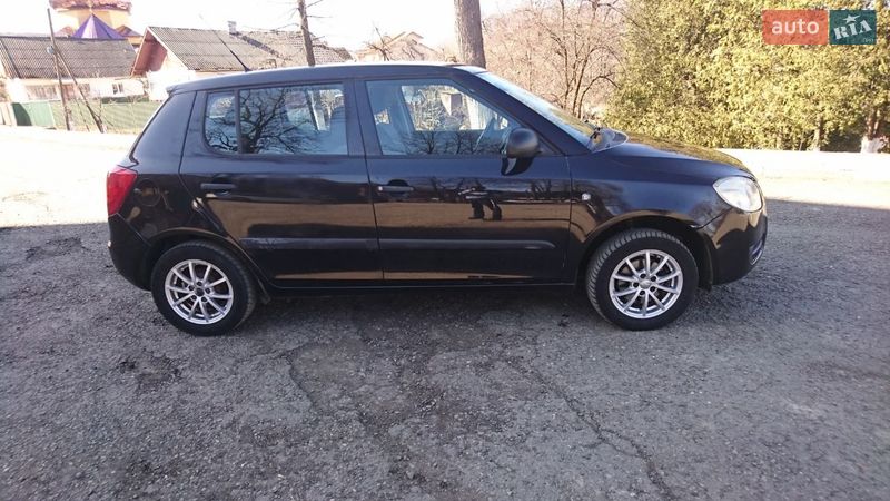 Хэтчбек Skoda Fabia 2009 в Вижнице