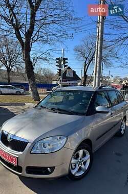 Універсал Skoda Fabia 2009 в Вінниці