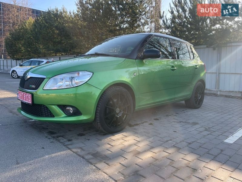 Хэтчбек Skoda Fabia 2011 в Луцке
