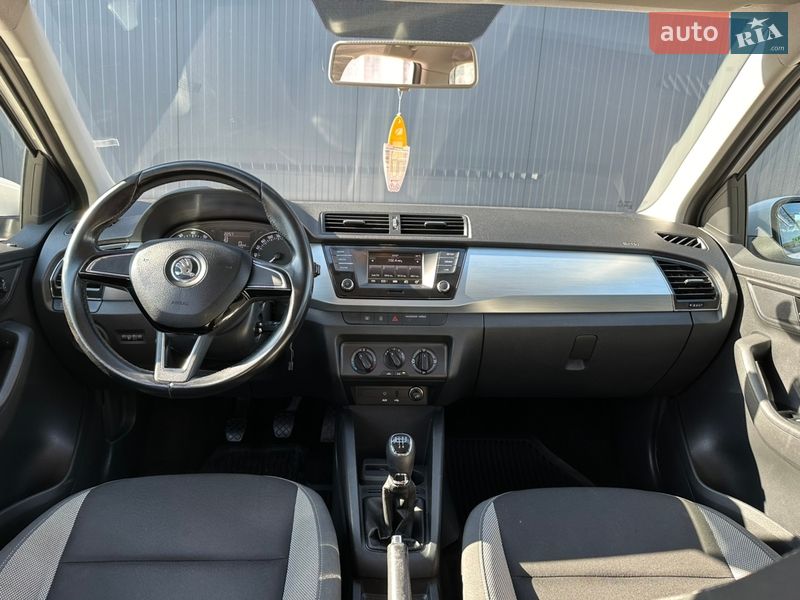 Хэтчбек Skoda Fabia 2015 в Мукачево