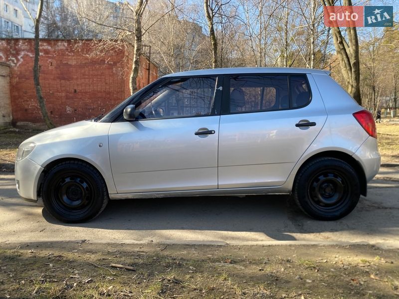 Хэтчбек Skoda Fabia 2008 в Ровно