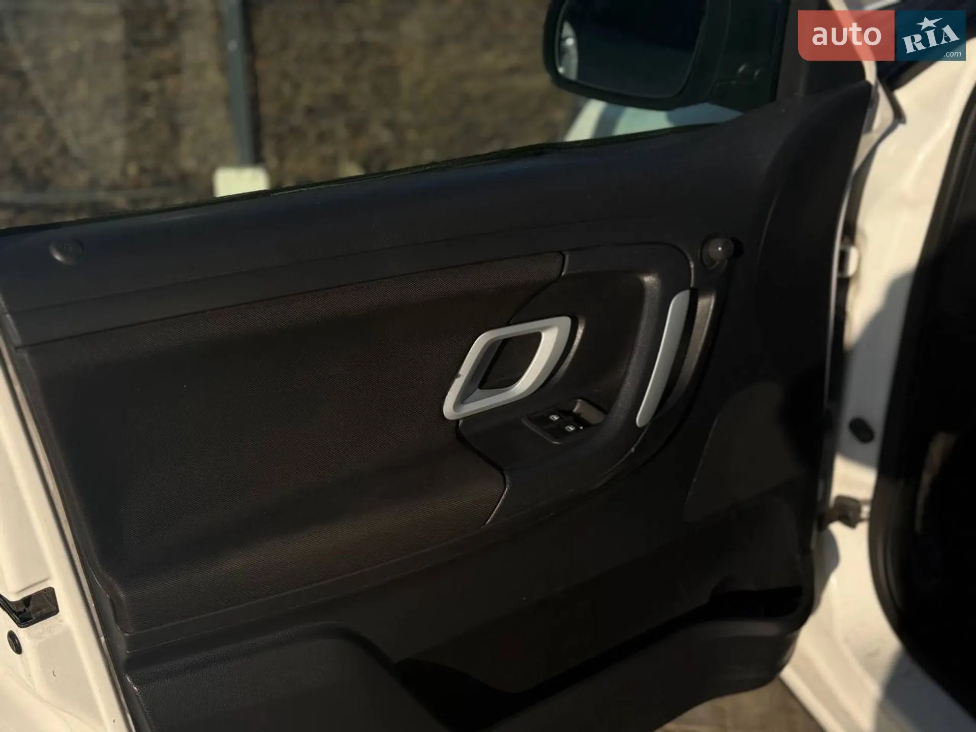 2012 Skoda Fabia - мініатюра 8