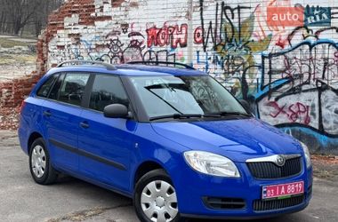 Универсал Skoda Fabia 2009 в Полтаве