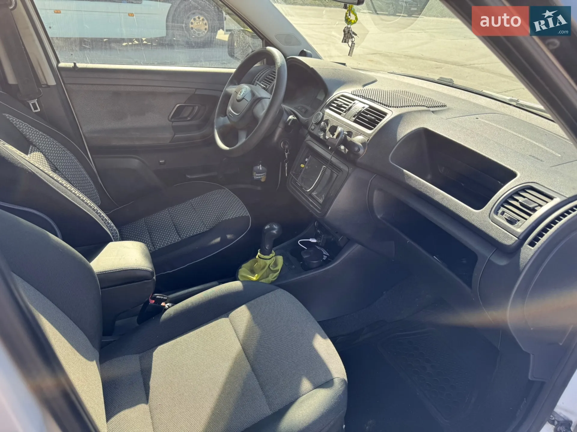 2011 Skoda Fabia - мініатюра 8