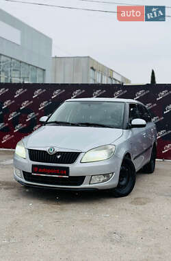 Універсал Skoda Fabia 2010 в Сумах