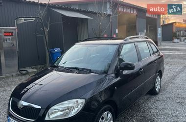 Універсал Skoda Fabia 2009 в Збаражі