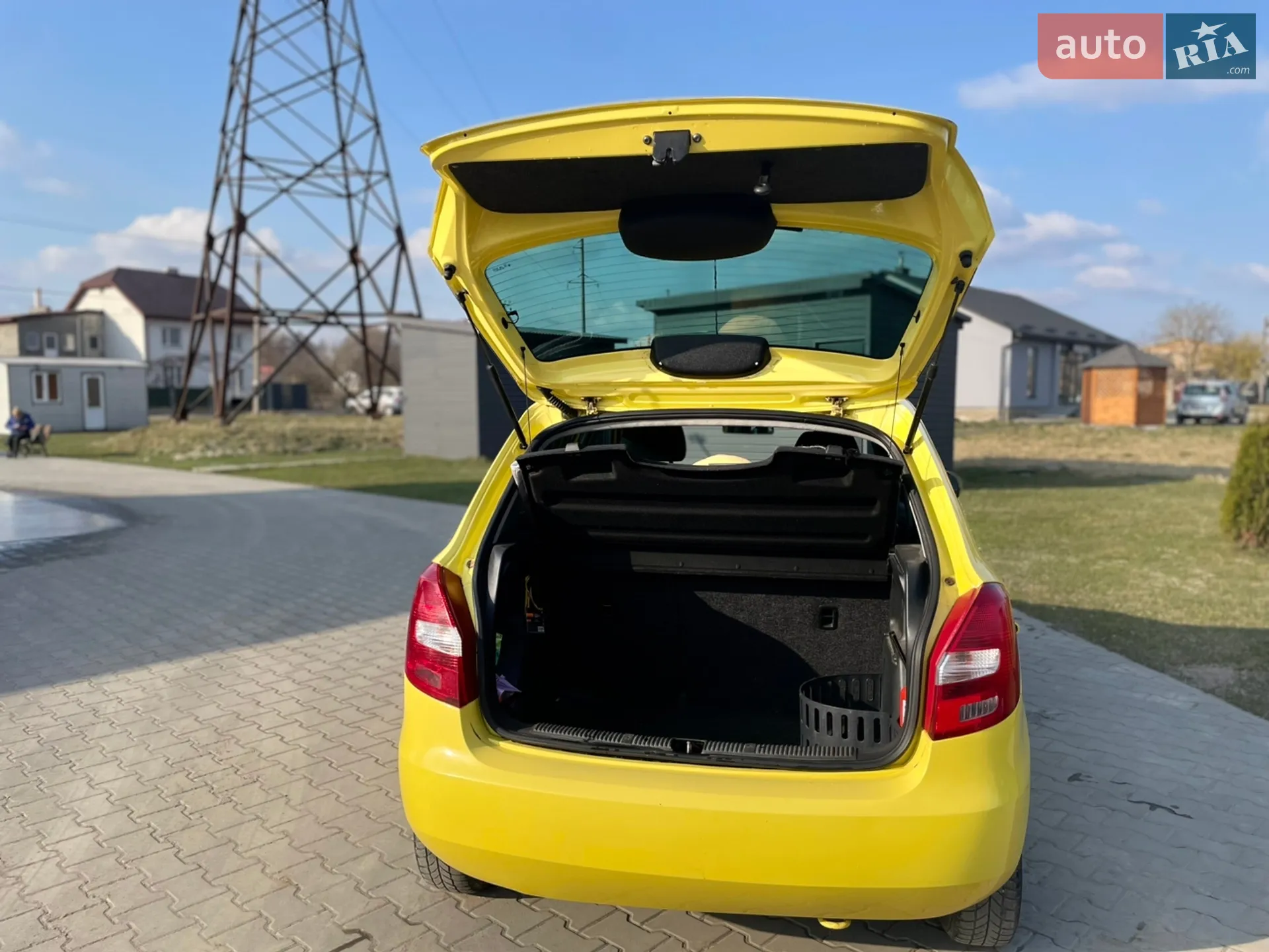 2010 Skoda Fabia - мініатюра 11