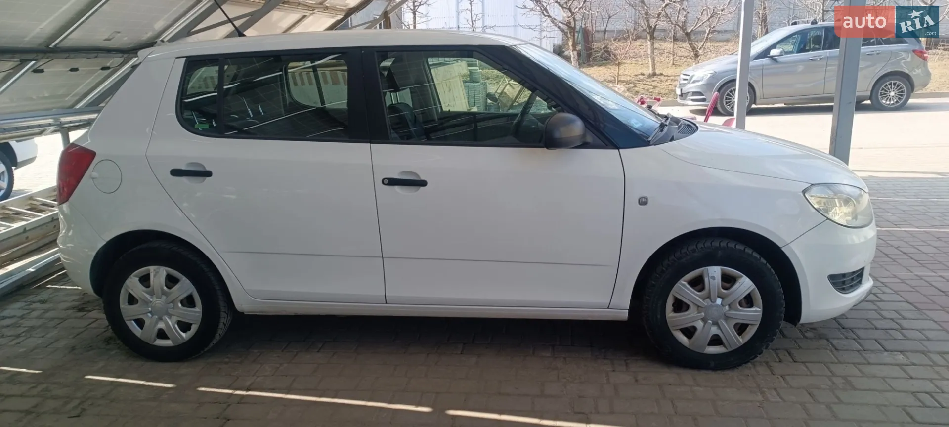 2014 Skoda Fabia - мініатюра 2