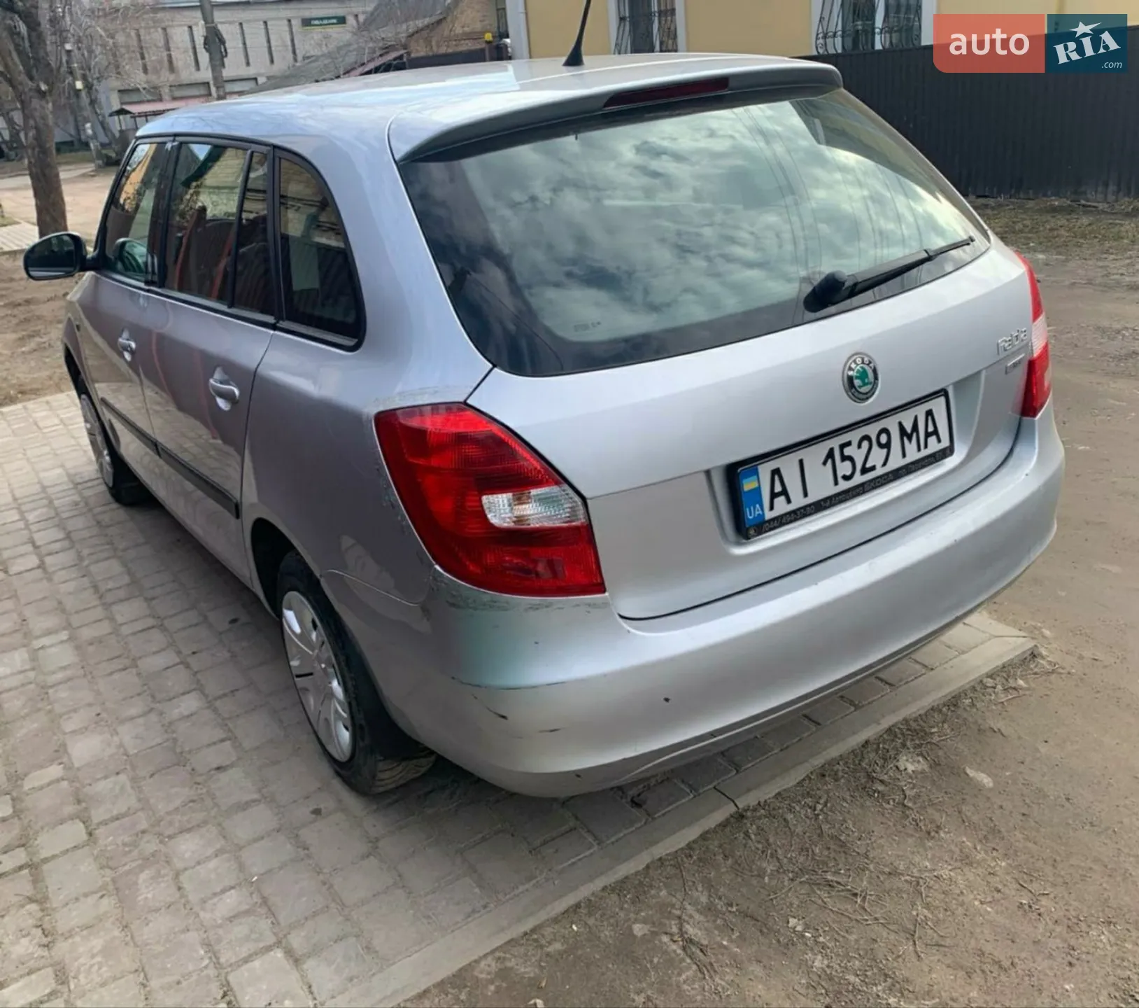 2011 Skoda Fabia - мініатюра 7