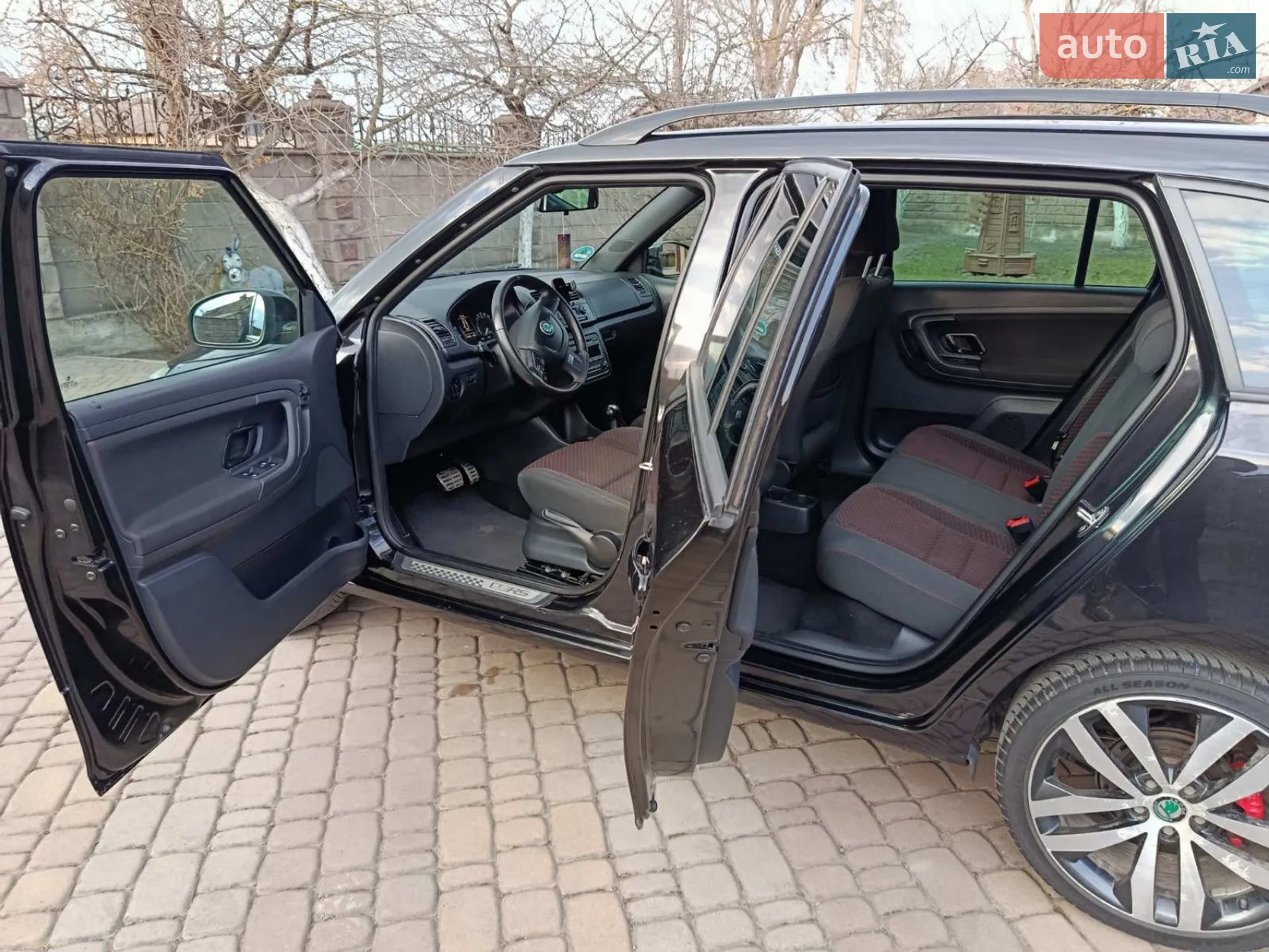 2010 Skoda Fabia - мініатюра 17