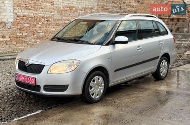 Універсал Skoda Fabia 2008 в Луцьку