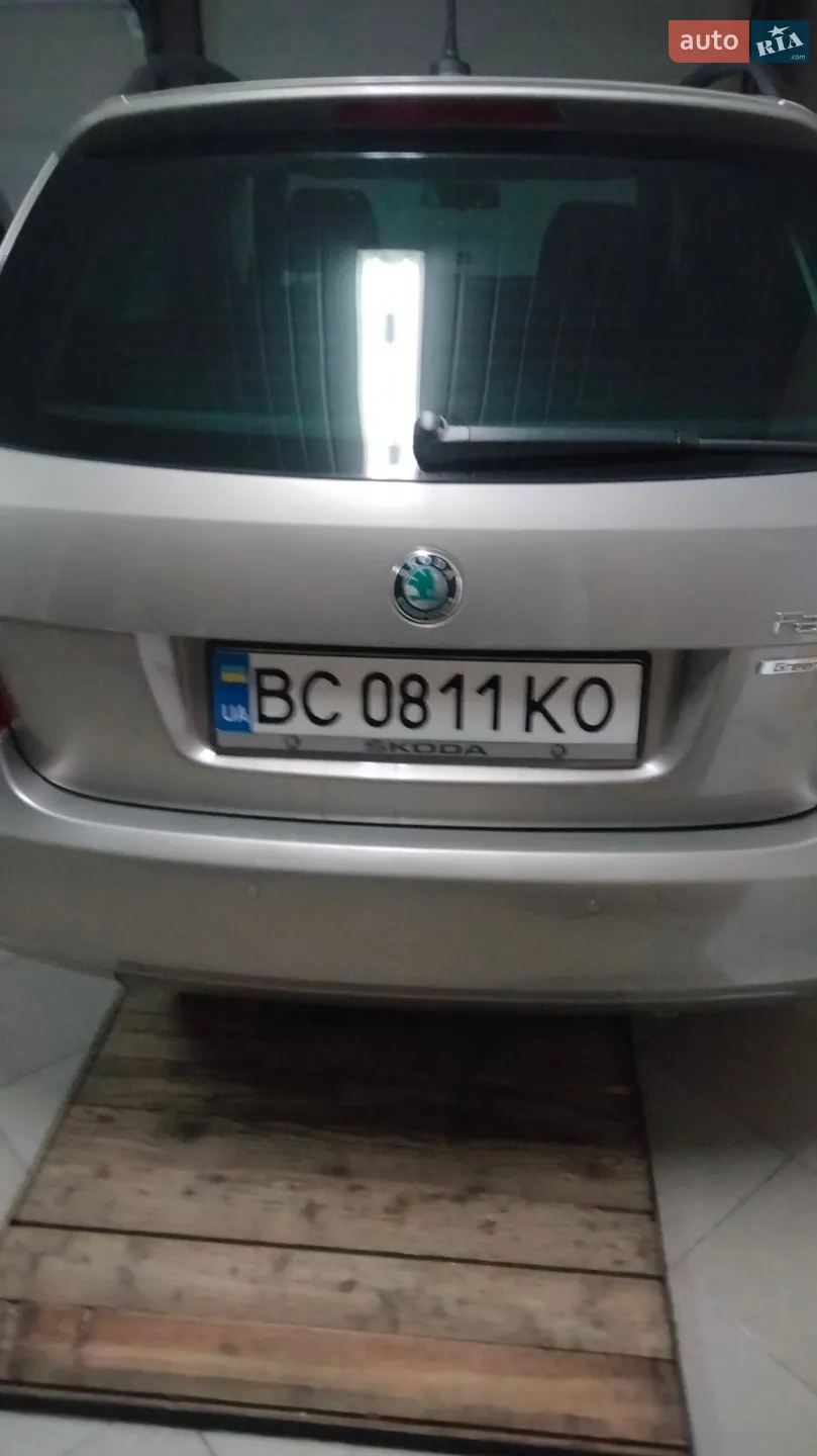 2012 Skoda Fabia - мініатюра 3