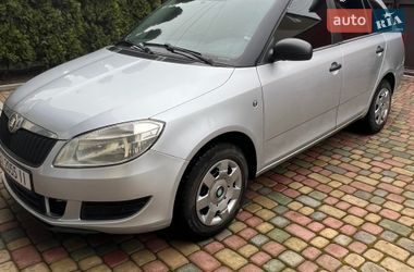 Універсал Skoda Fabia 2011 в Полтаві