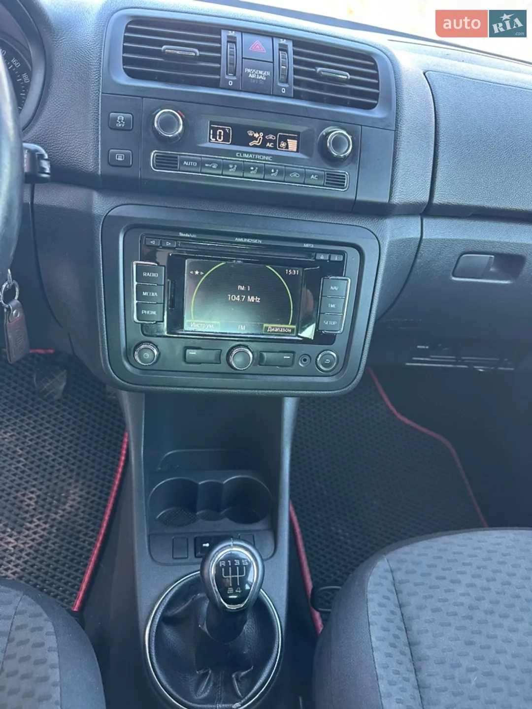 2010 Skoda Fabia - мініатюра 17