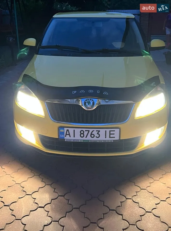 2011 Skoda Fabia - мініатюра 23