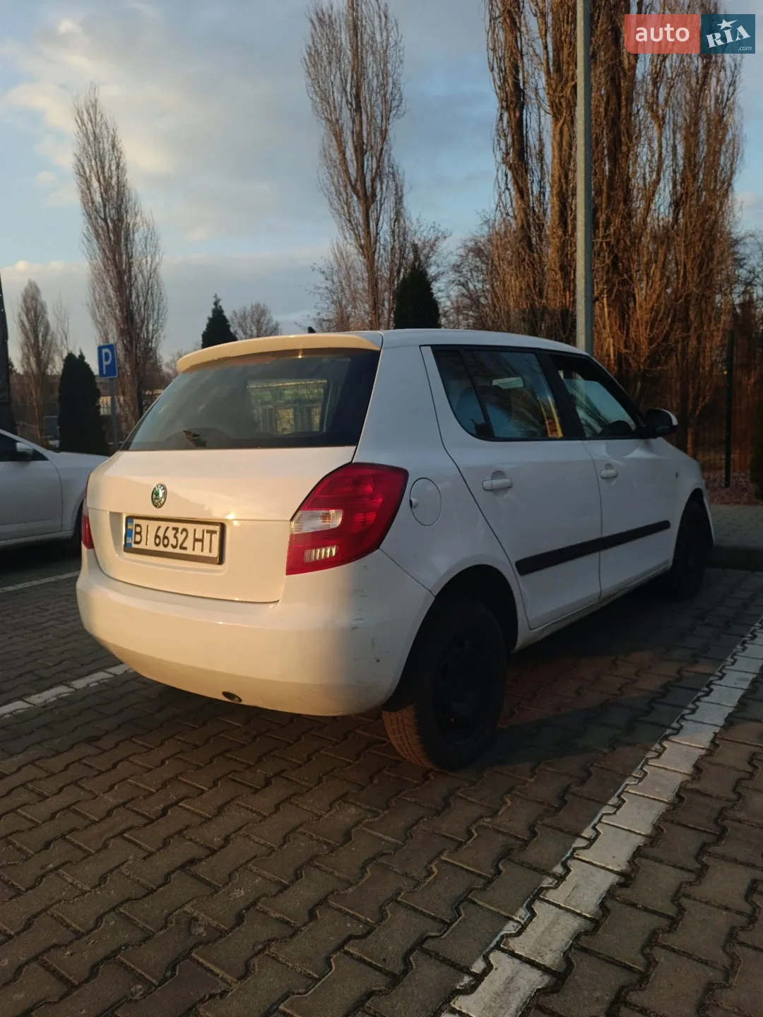 2011 Skoda Fabia - мініатюра 4