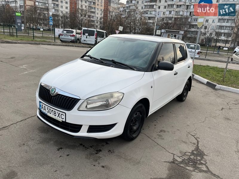 Хэтчбек Skoda Fabia 2011 в Киеве