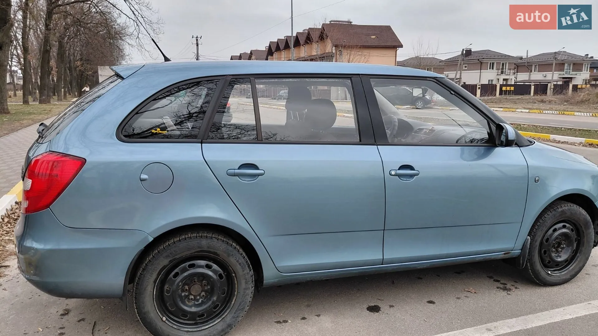 2010 Skoda Fabia - мініатюра 3