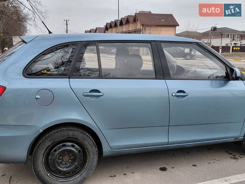 Універсал Skoda Fabia 2010 в Києві