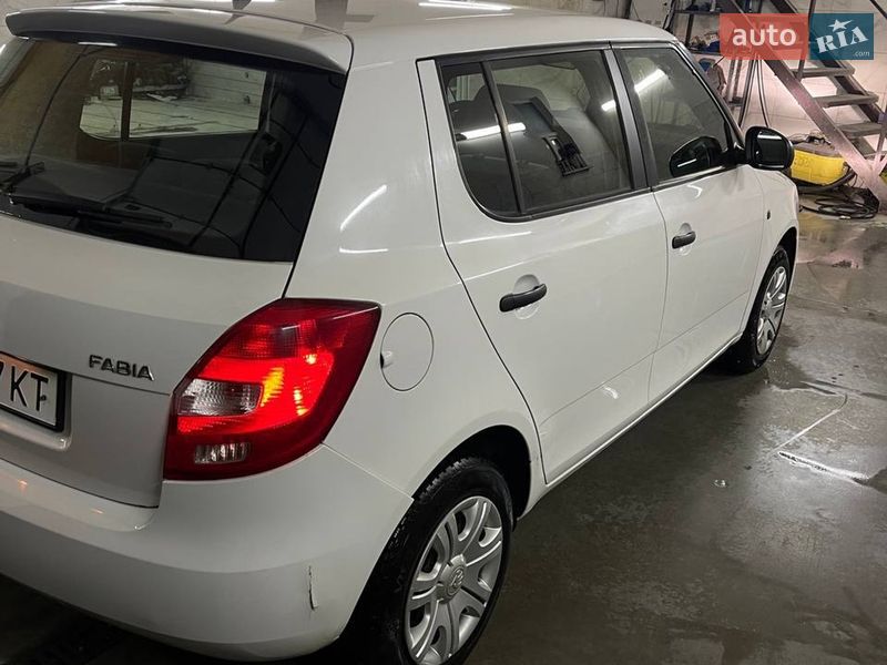Хэтчбек Skoda Fabia 2013 в Брюховичах фото 4 Хэтчбек Skoda Fabia 2013 в Брюховичах