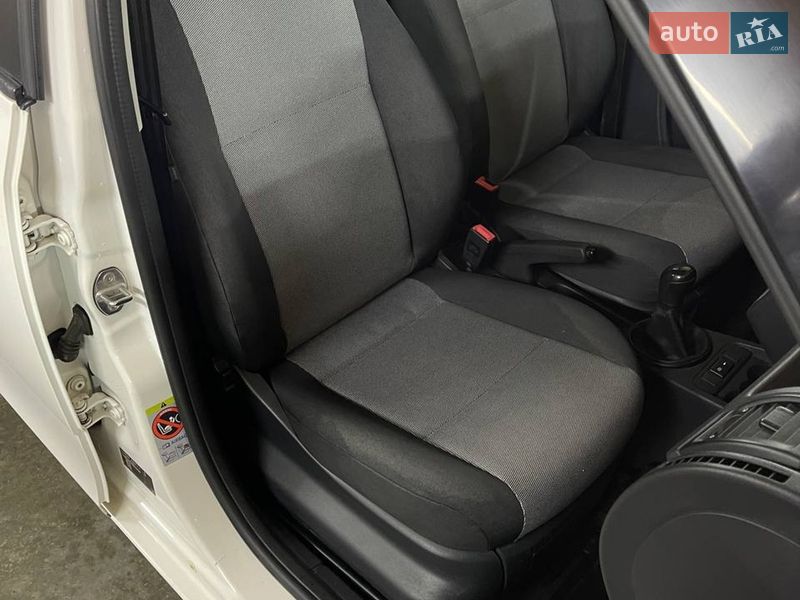 Хэтчбек Skoda Fabia 2013 в Брюховичах фото 14 Хэтчбек Skoda Fabia 2013 в Брюховичах