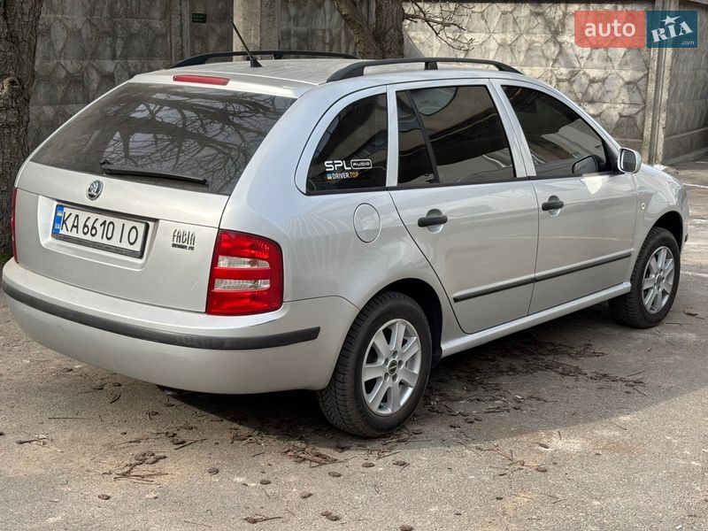 Універсал Skoda Fabia 2004 в Києві