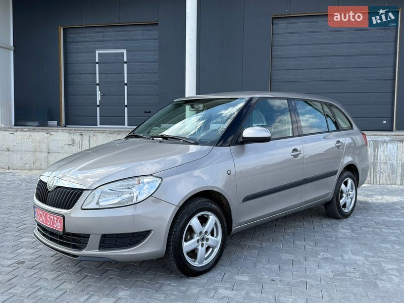 Універсал Skoda Fabia 2010 в Тернополі