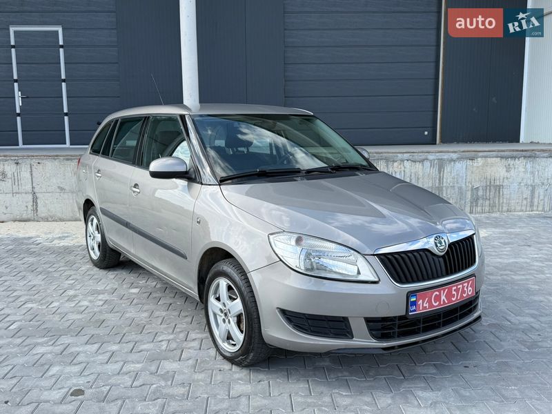 Універсал Skoda Fabia 2010 в Тернополі