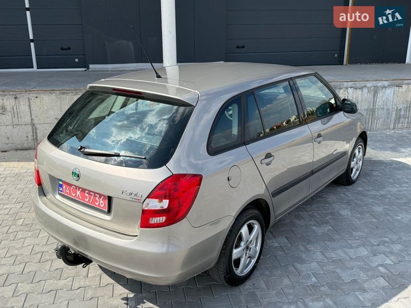 Універсал Skoda Fabia 2010 в Тернополі