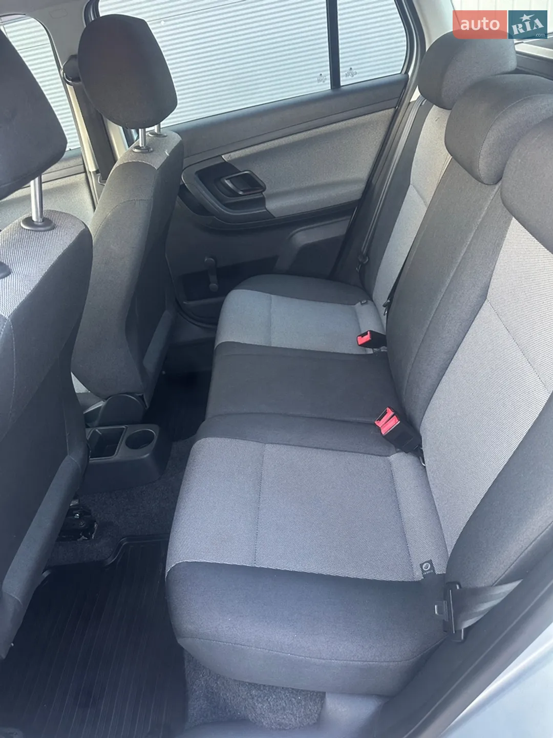 Skoda Fabia 2011 VIN TMBJS25J4C3036028 фото оголошення 9 з 14