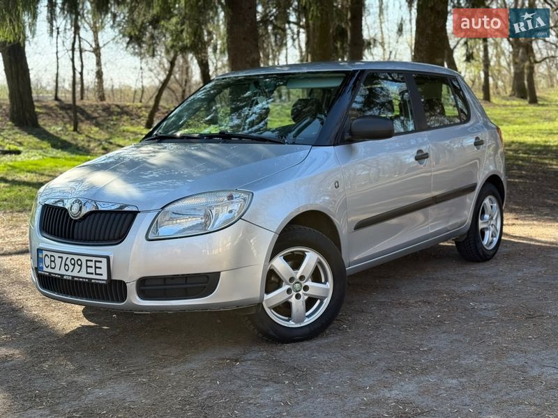 Хетчбек Skoda Fabia 2009 в Чернігові