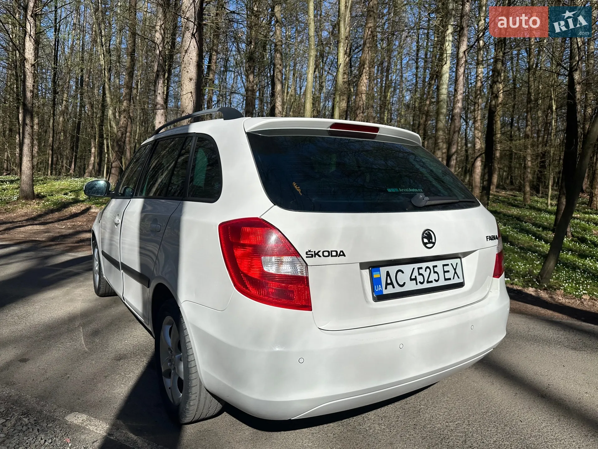 2012 Skoda Fabia - мініатюра 8