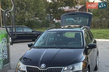 Універсал Skoda Fabia 2016 в Чернівцях