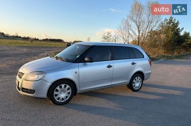 Универсал Skoda Fabia 2009 в Жовкве