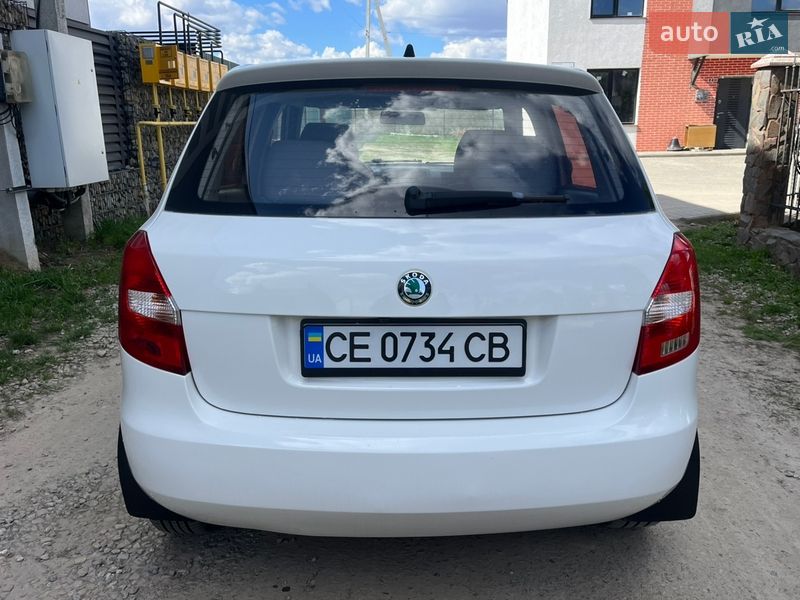 Хетчбек Skoda Fabia 2009 в Чернівцях