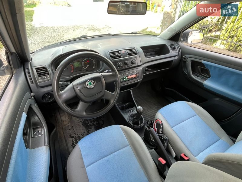 Хетчбек Skoda Fabia 2009 в Чернівцях