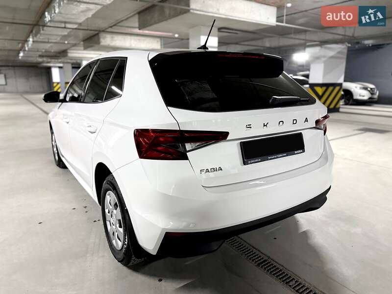 Хетчбек Skoda Fabia 2025 в Дніпрі