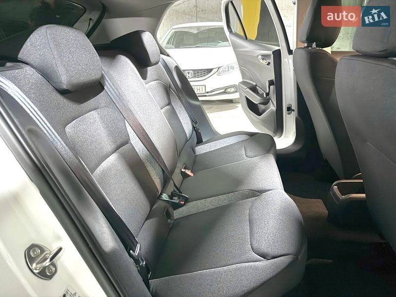 Хетчбек Skoda Fabia 2025 в Дніпрі