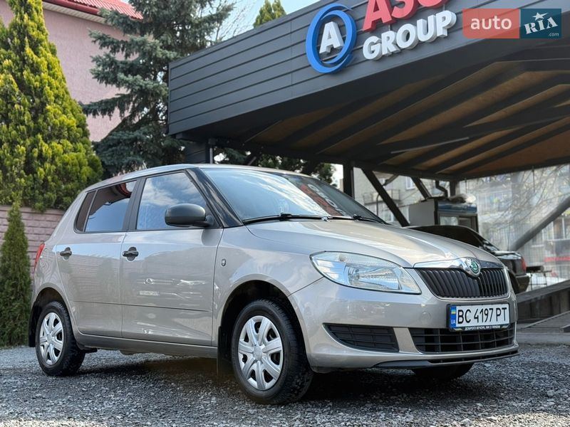 Хэтчбек Skoda Fabia 2012 в Львове фото Хэтчбек Skoda Fabia 2012 в Львове