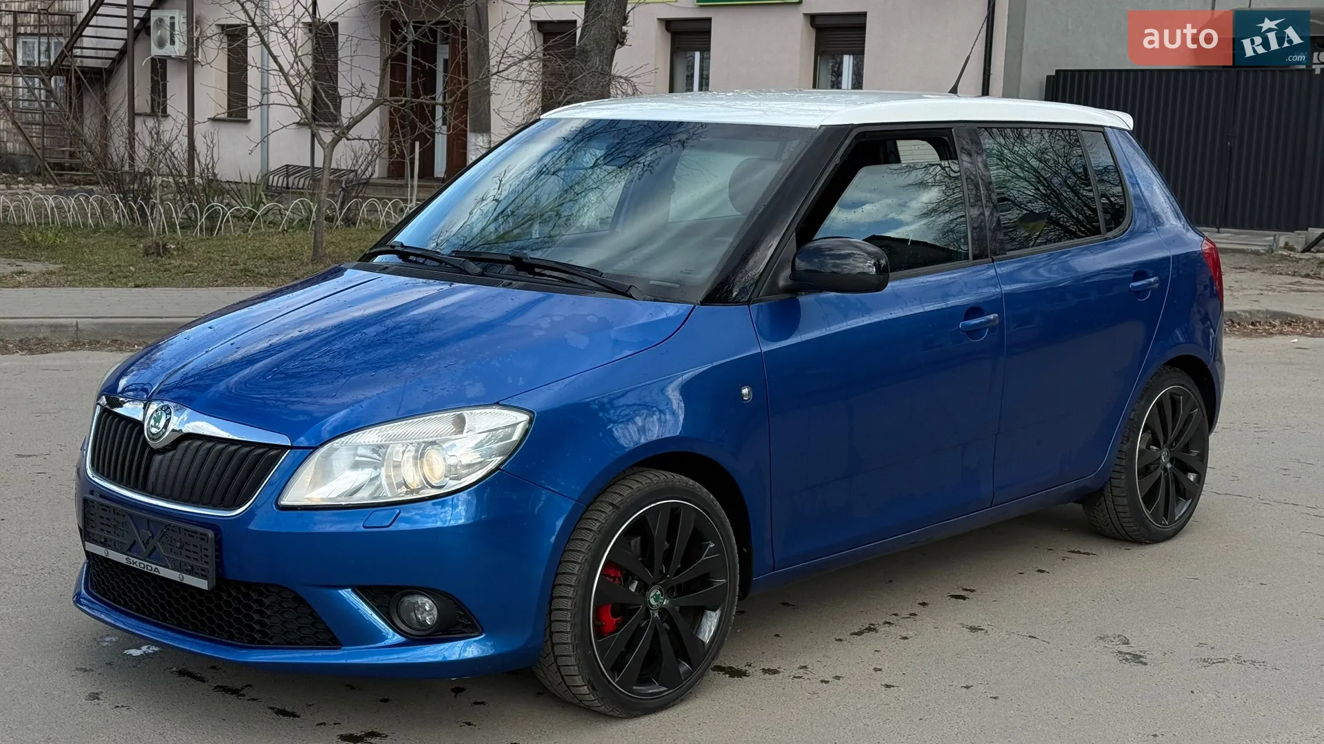2011 Skoda Fabia - мініатюра 3